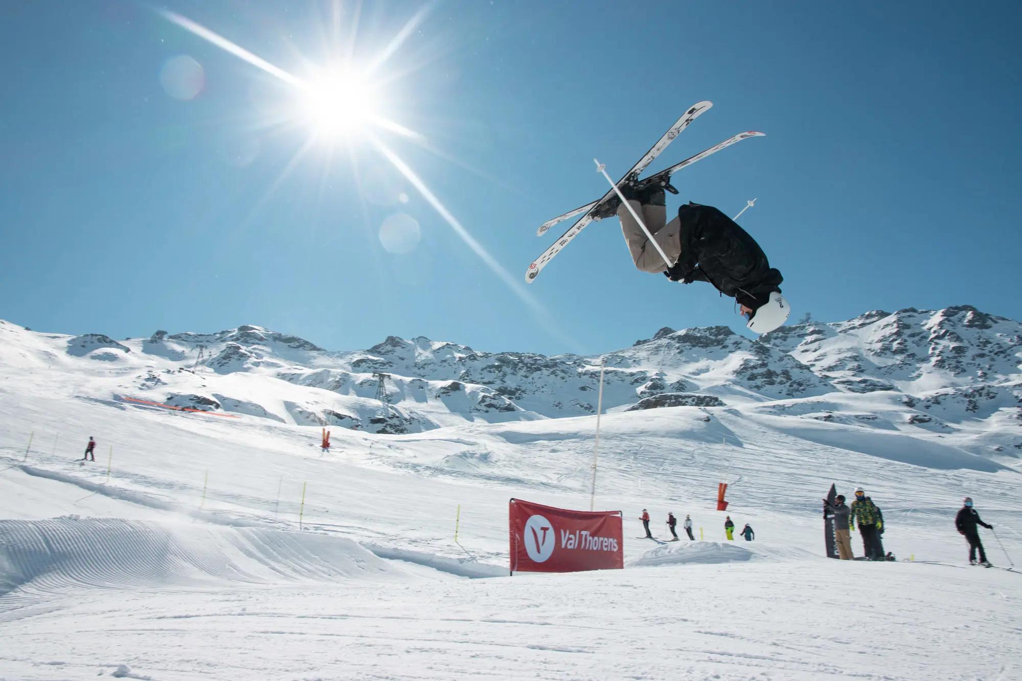 Flyg från Arlanda, Landvetter eller Kastrup på skidresan till Val Thorens - transfer ingår.